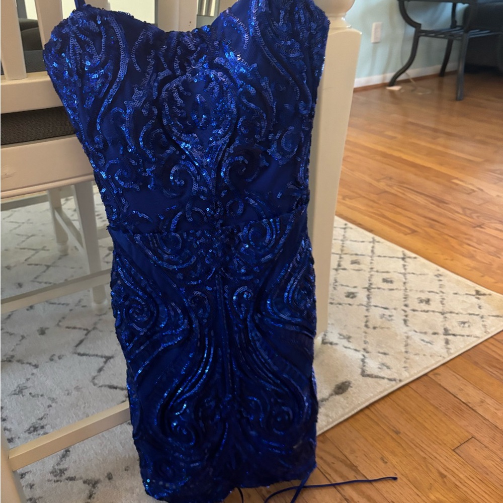 Dillards Homecoming dresses for sale. Size 1/2